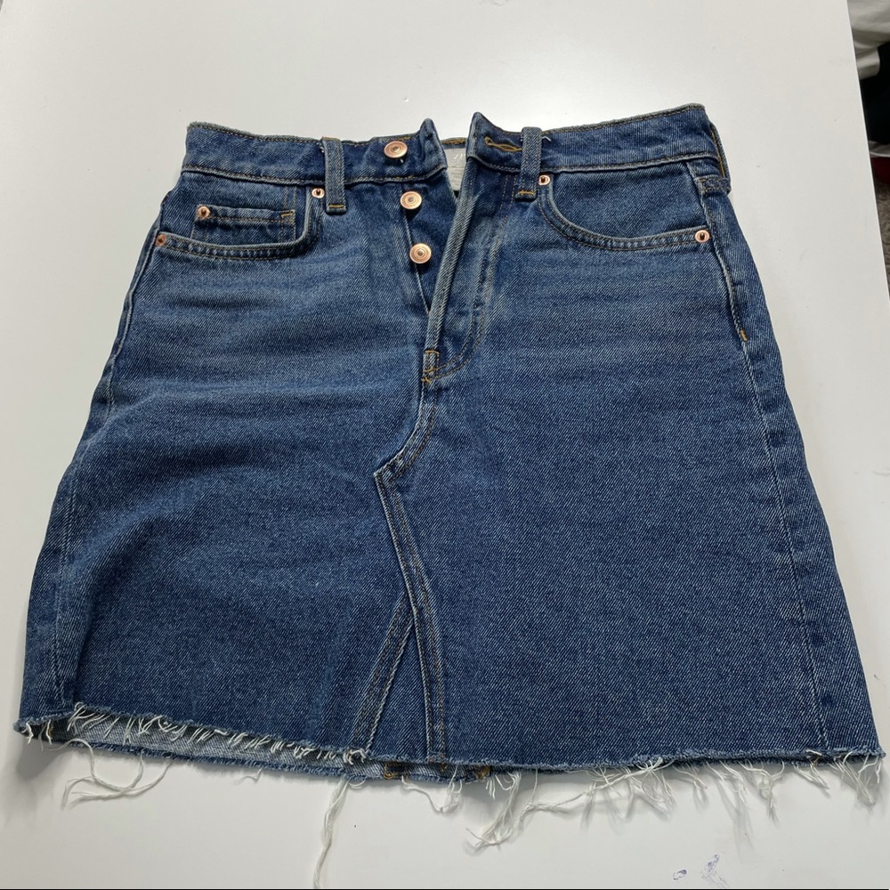 Blue denim mini skirt, H&M size 2, great condition never worn